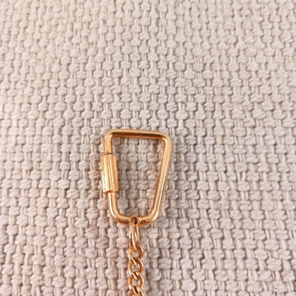 Bangkok Gold Tone Elephant Souvenir Keychain - Picture 3 of 6